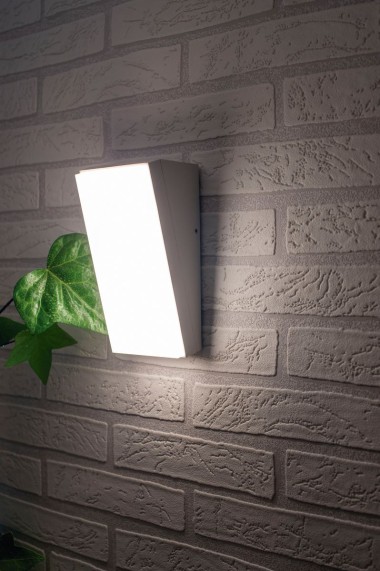 Уличный настенный светодиодный светильник Mantra Solden 7073 &mdash; svetrussia.ru