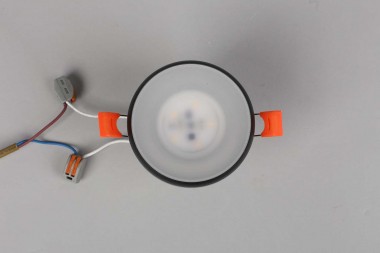 Встраиваемый потолочный светильник Omnilux Genova OML-102819-01 &mdash; svetrussia.ru